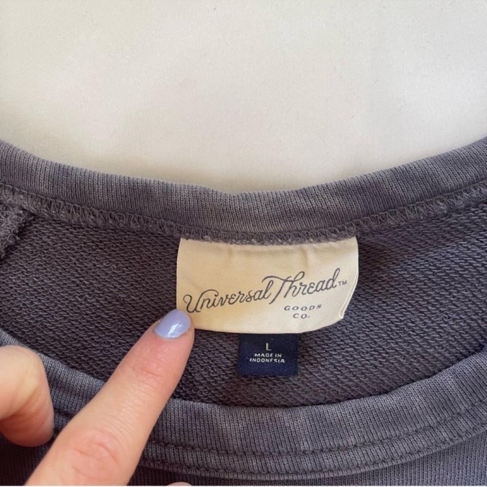 Universal Thread Crewneck - image 5